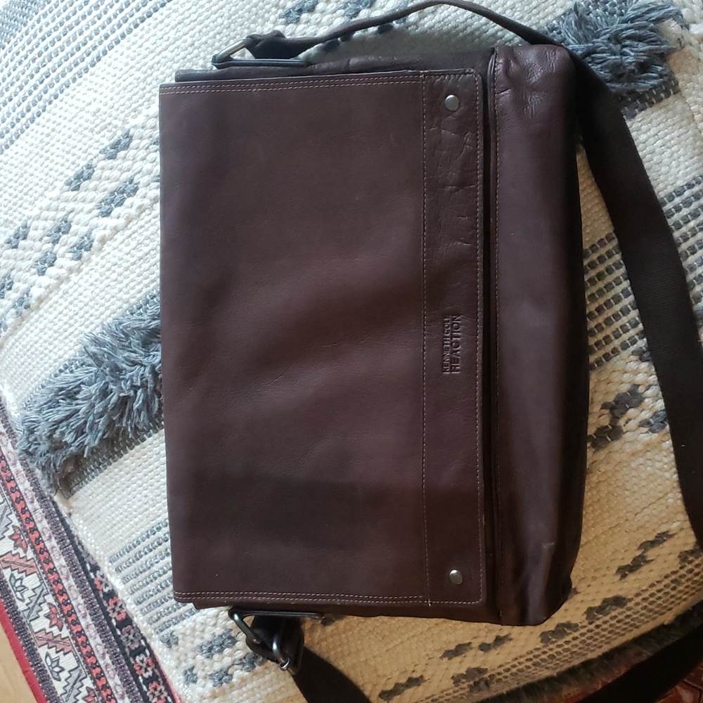 Kenneth Cole messenger bag